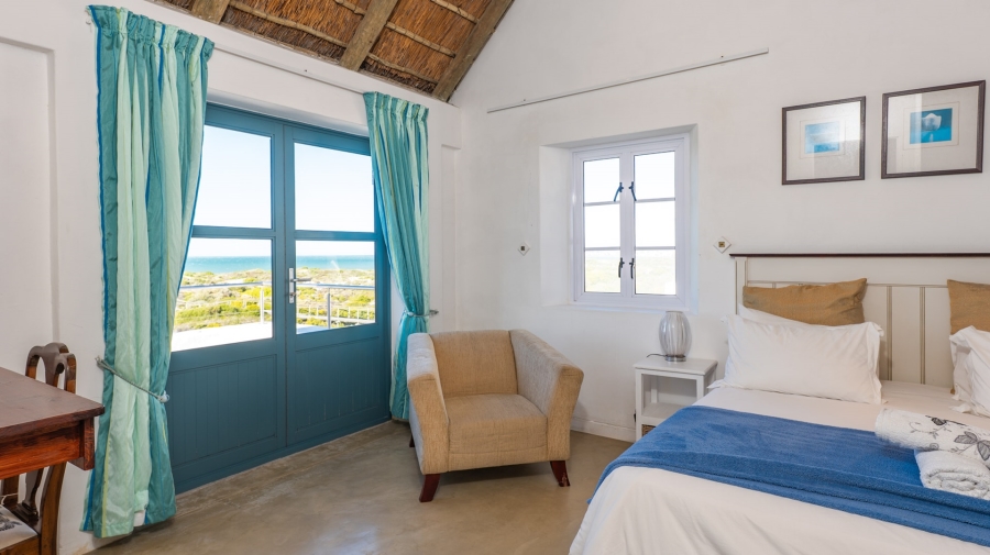 6 Bedroom Property for Sale in Struisbaai Western Cape